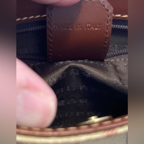 Authentic small Burberry Tote - Picture 13 of 16